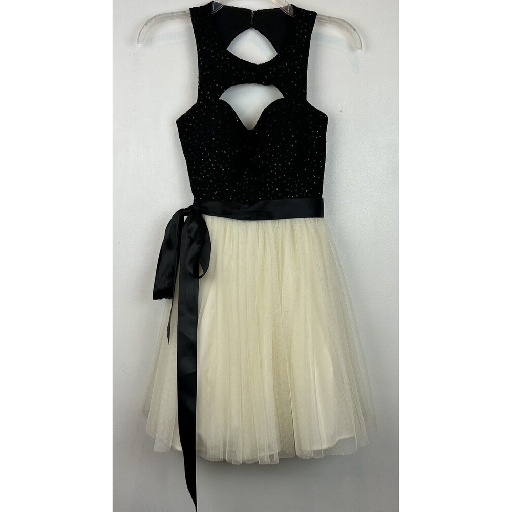 Formal Dress Juniors 1 Black Zippered Ruffled Mini Party Ivory Coquet Tie